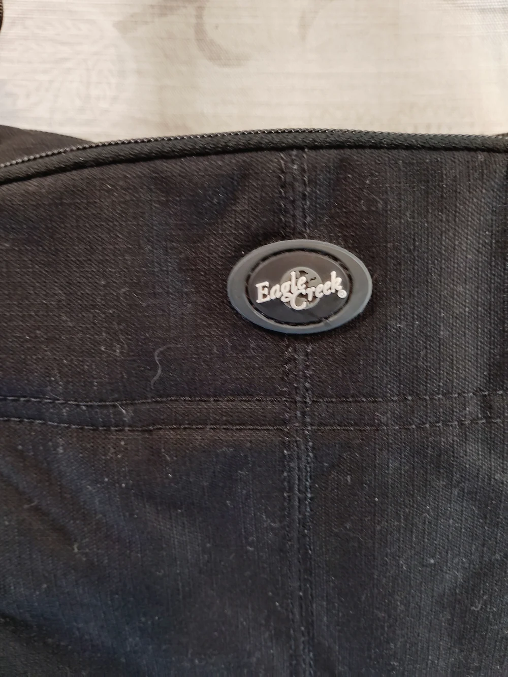 Eagle Creek Black  Compact Messenger/Crossbody Bag